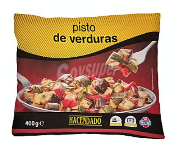 Pisto de verdura con huevos a la plancha precocinados.